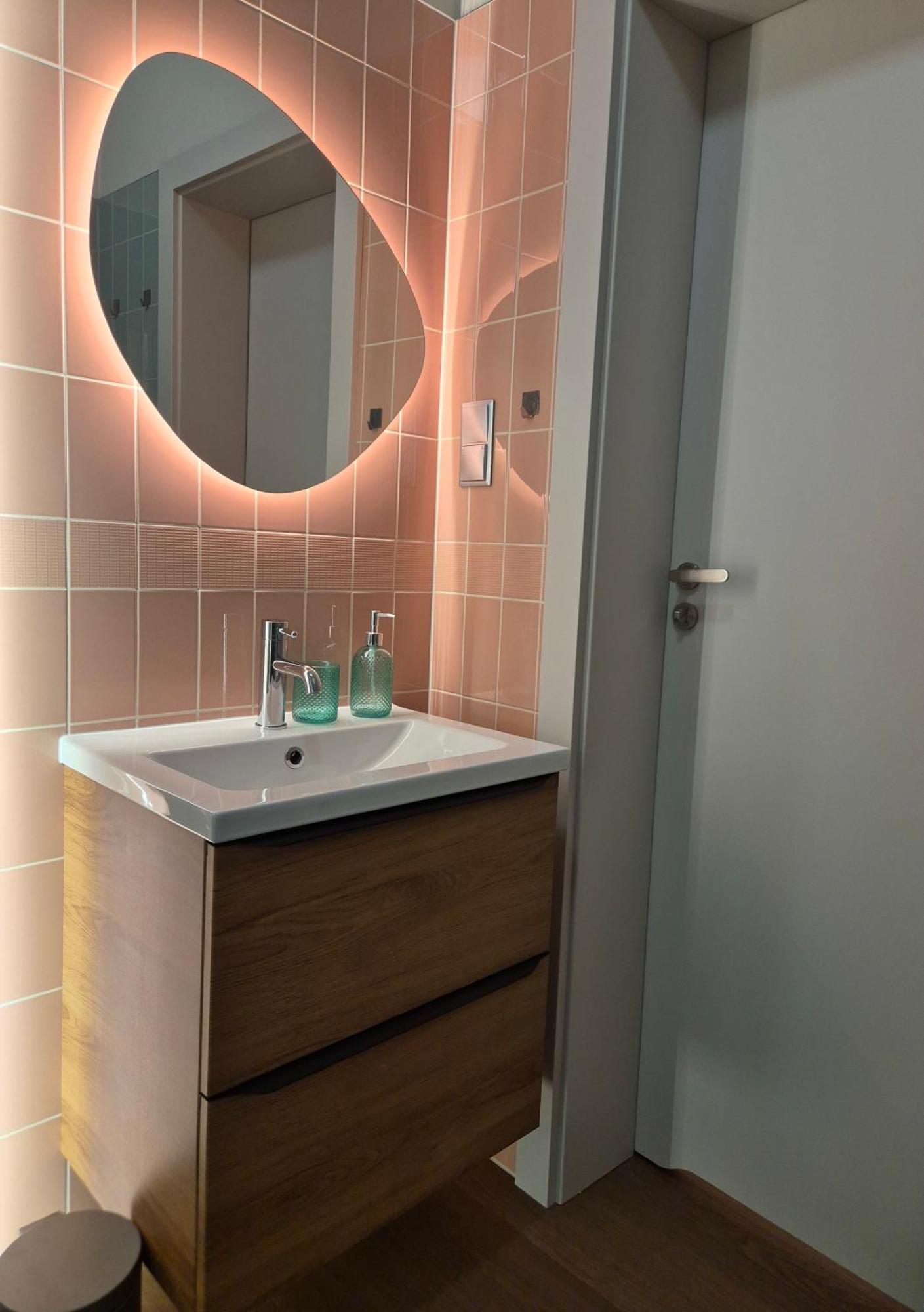 Apart In The Center - Self Check-In Jelenia Gora Exterior photo